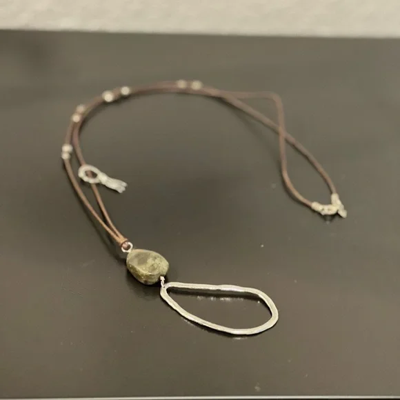 Silpada Labradorite and sterling silver pendant necklace. - Picture 2 of 4